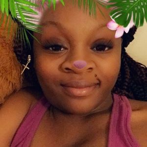 Meet your Posher, Nadia